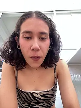 KaryAndTylor's Live Chat Room