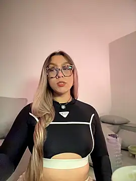 Im_sophiie – Naživo chatovacia miestnosť