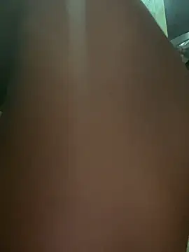 _yisela_ Adlı Modelin Canlı Sohbet Odası