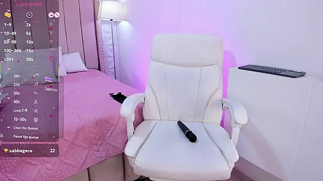 Tracy_lambo's Live Chat Room