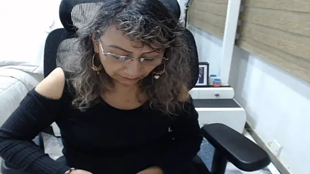 Sala de chat en directo de jesy_hot