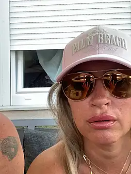 Živá chatovací místnost Sunnylove691