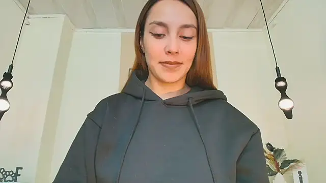 חדר צ'אט בשידור חי של AnisiaFarina