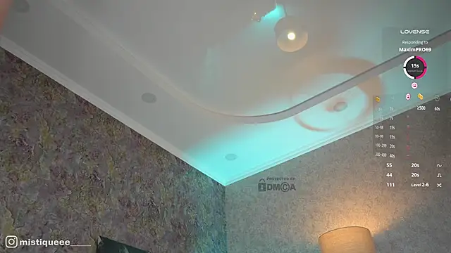Sala de chat en directo de misstics_