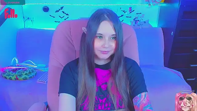 Živá chatovací místnost Lolisuccub