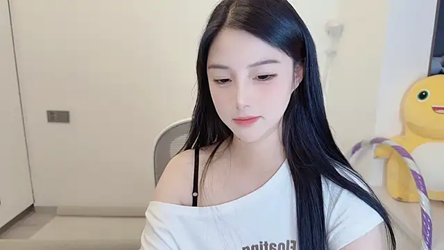 חדר צ'אט בשידור חי של holo_love