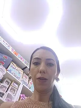 LunaZambrano Adlı Modelin Canlı Sohbet Odası