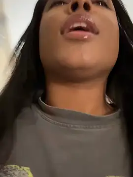CandyLuxxxx: δωμάτιο απευθείας συνομιλίας