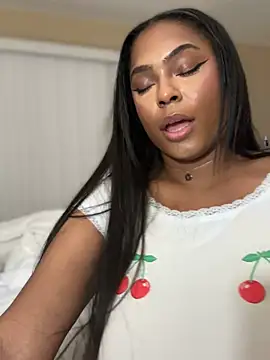 CandyLuxxxx Live Chatrum