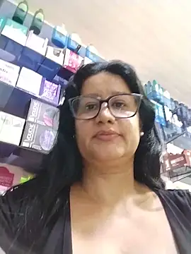 keilymadam's Live Chat Room