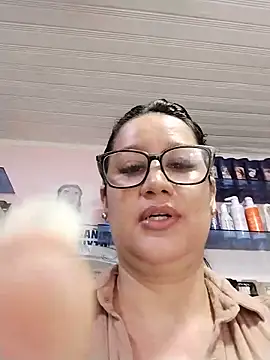 keilymadam webcam show