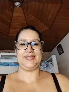 keilymadam's Live Chat Room