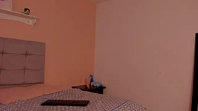nicol_furyy Adlı Modelin Canlı Sohbet Odası