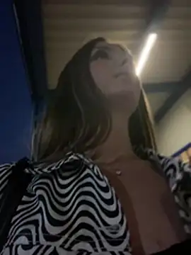 KrisMagnoly Cameră chat live