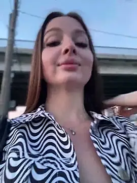 חדר צ'אט בשידור חי של KrisMagnoly