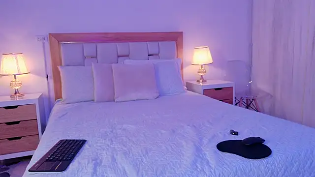 Phòng Chat Trực Tiếp mia_hank