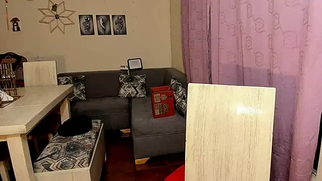 emma_luxy live-chat rom