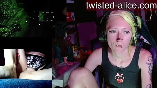 Pokój czatu na żywo – Twisted_Alice