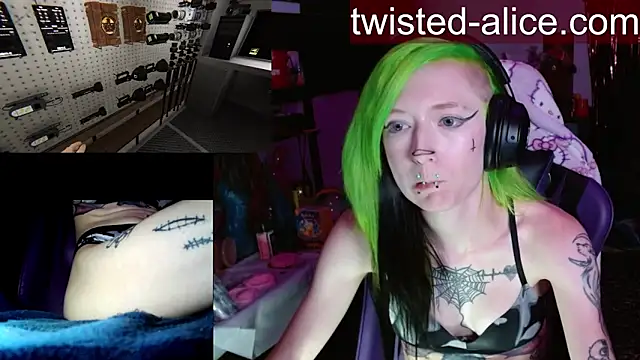 Twisted_Alice Chat Room in diretta