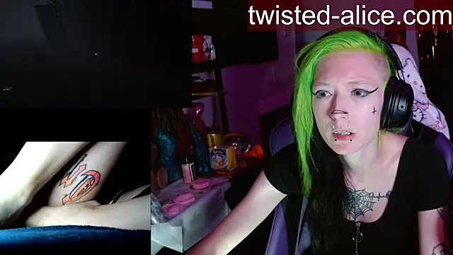 غرفة دردشة Twisted_Alice المباشرة