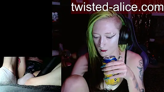 Twisted_Alice 现场聊天室