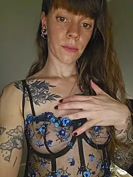 عرض كام EmilieEdelana