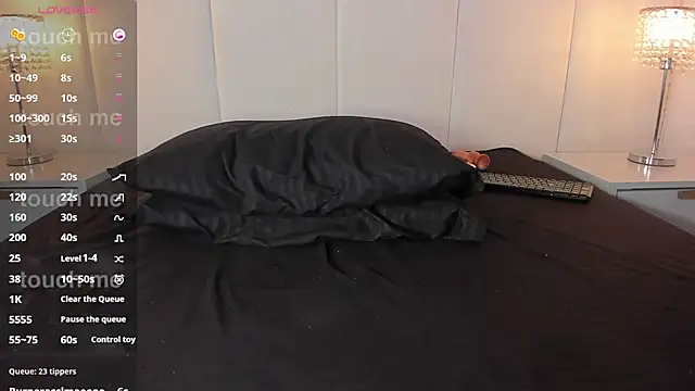 Evaa_Martinez 실시간 채팅방