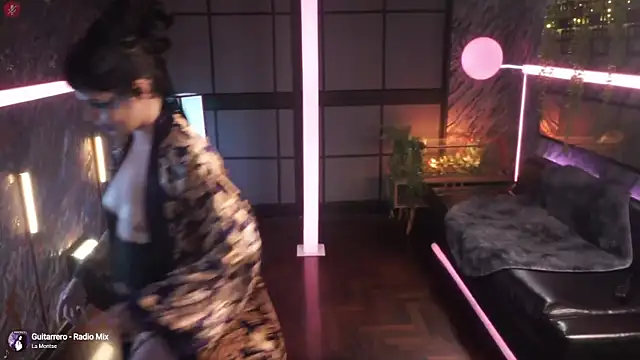 غرفة دردشة alessa_goreng المباشرة