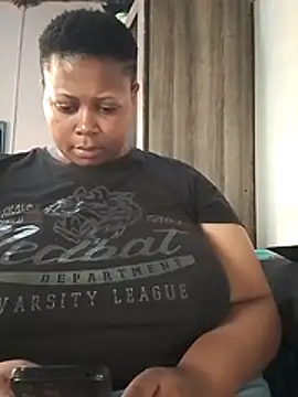 Sexy-queen99xx's Live Chat Room