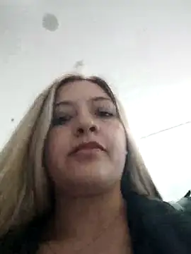 alana_69 – Naživo chatovacia miestnosť