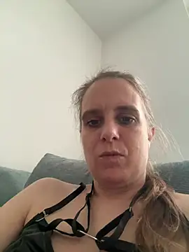Chantalee Live chatroom