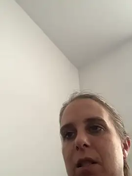 Chat ao vivo de Chantalee