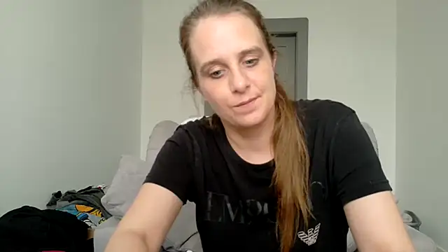 Chantalee Live chatroom