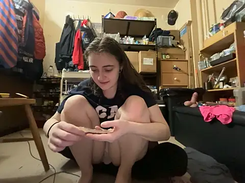Snowbunnycake_131 실시간 채팅방