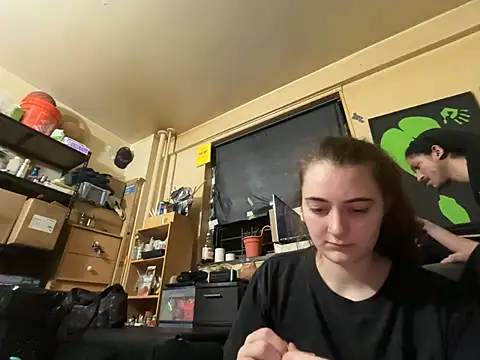 Snowbunnycake_131 Live chatroom
