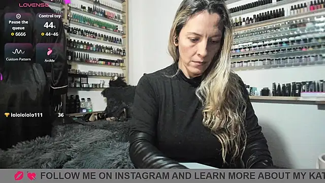 Katt-findom – live chatrum