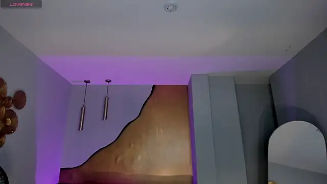 NiaHolland Adlı Modelin Canlı Sohbet Odası