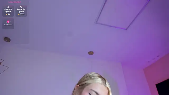 Sala de chat en directo de NiaHolland
