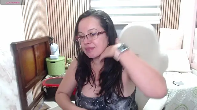 Živá chatovací místnost Sonialorens_