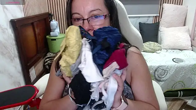 Sonialorens_ Live Chatraum