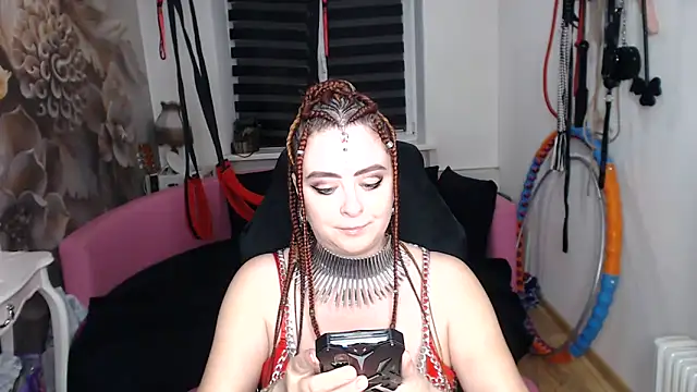 Pokój czatu na żywo – MISSwithDOLLS