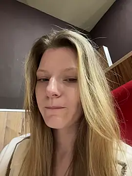MaryHiggins Adlı Modelin Canlı Sohbet Odası