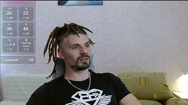 הופעת סקס קאם בשידור חי של Aestheticguy101