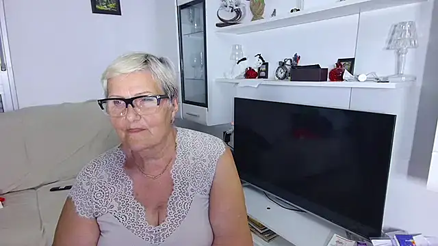Selenna57's Live Chat Room