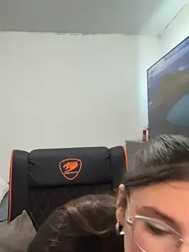 xxbbtaa's Live Chat Room