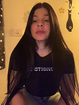 Estefani_32 Live chatroom