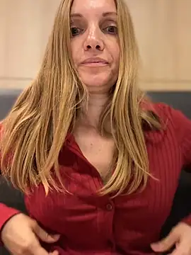 Živá chatovací místnost miss_darsi