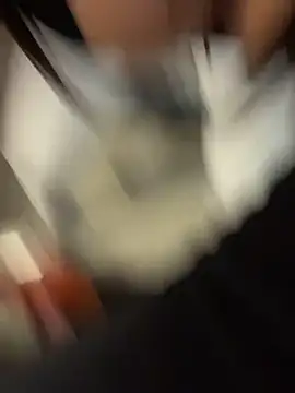 Chat soba uživo modela Emmily_19