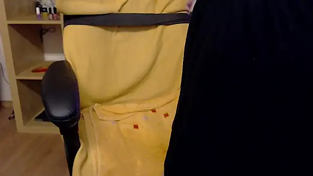 Chat soba uživo modela Mone_Live