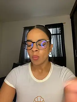 Sala de chat ao vivo de trianawhite